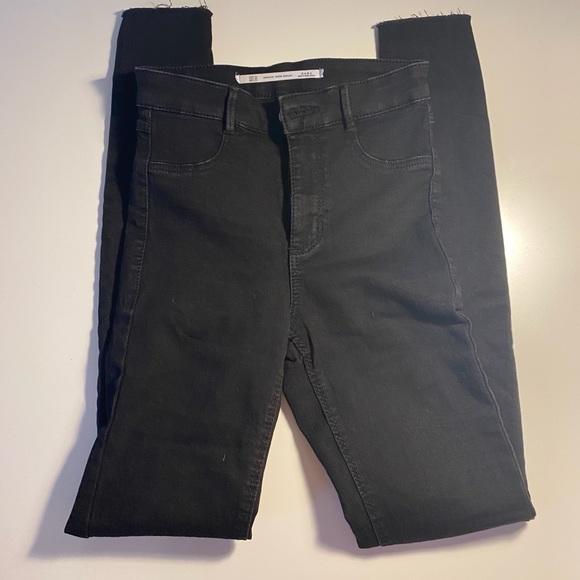 Black Zara Hi-Rise Skinny Jeans - Picture 3 of 8